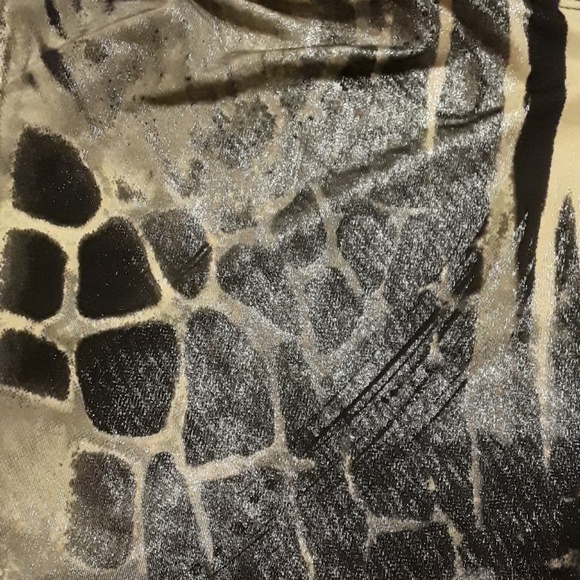 Animal print alter top blouse - Picture 5 of 6